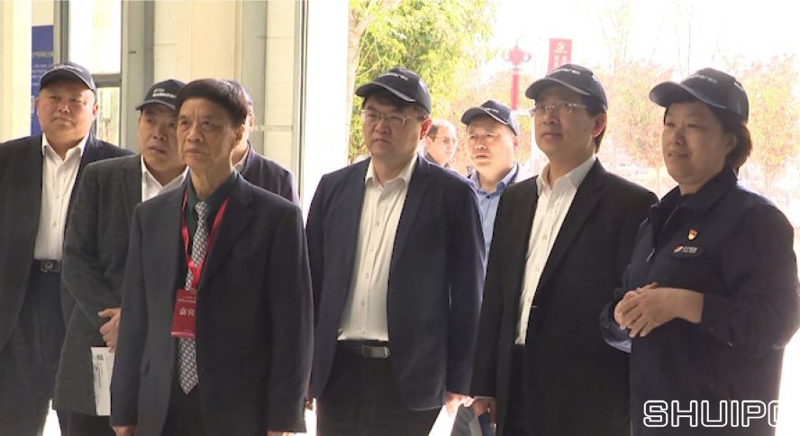 武漢理工大學黨委書記信思金，武漢理工大學原校長、俄羅斯國家工程院外籍院士周祖德，山東理工大學原校長、俄羅斯自然科學院外籍院士張鐵柱