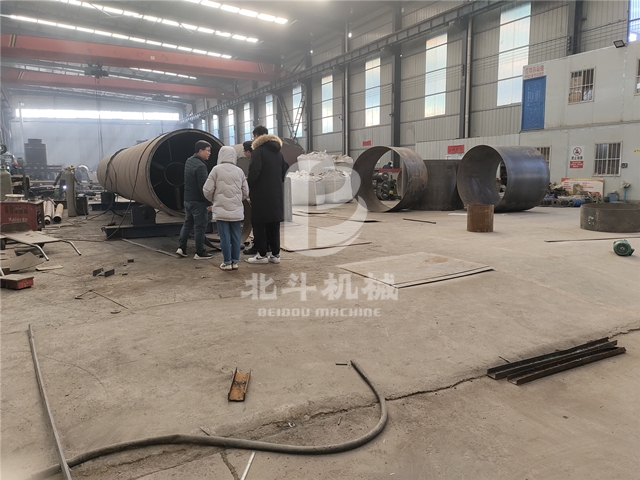 驚喜不斷！客戶實地考察鋰電池炭化設備