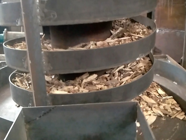 垂直振動上料機縮短進(jìn)料時間和提高生產(chǎn)率